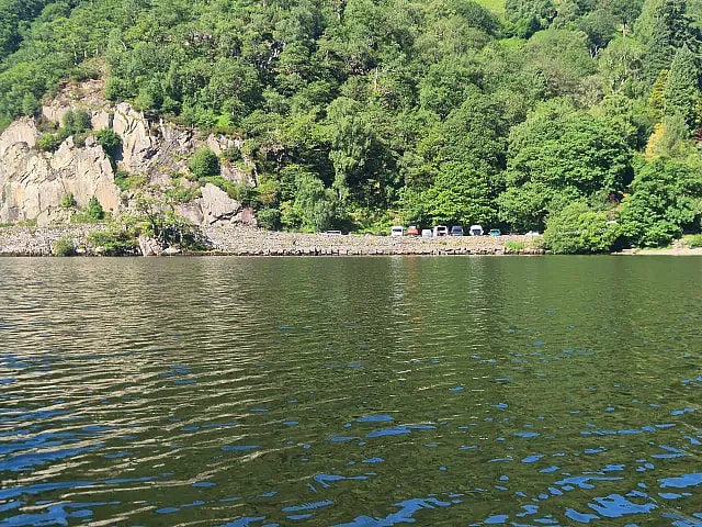Foto: Brzeg Ullswater bajo Glencoyne Wood